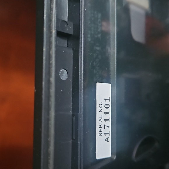 Sony Yellow and Gray Sports Walkman - Picture 5 of 5